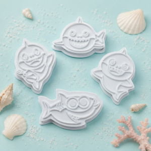 Kit Com 4 Cortadores de Biscoitos Baby Shark