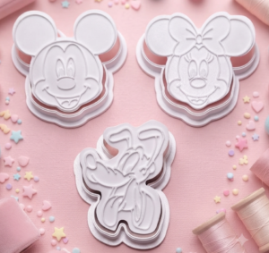 Kit Com 3 Cortadores de Biscoito Mickey, Minnie e Pluto